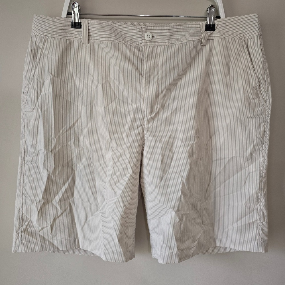 Under‎ Armour Mens 40 Performance Golf Shorts Tan White Pinstripe Stretch